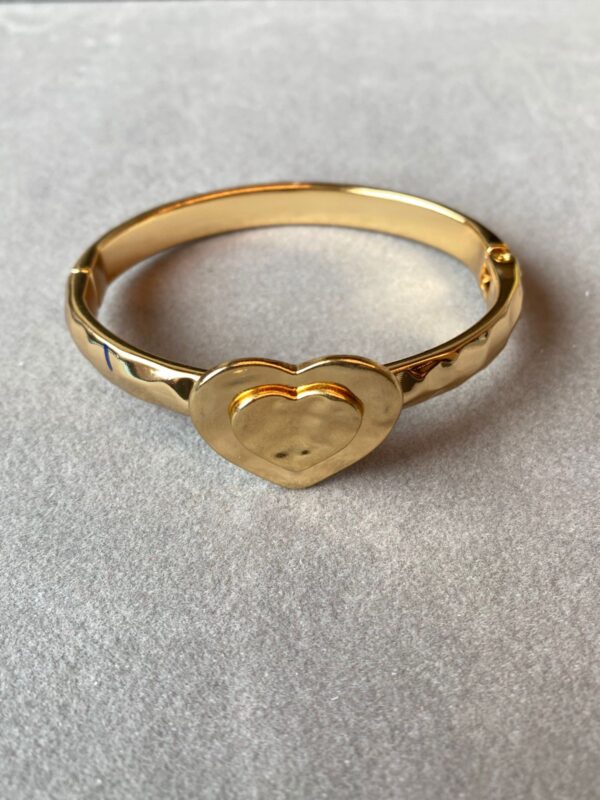 BRACELETE DE CORAÇÃO